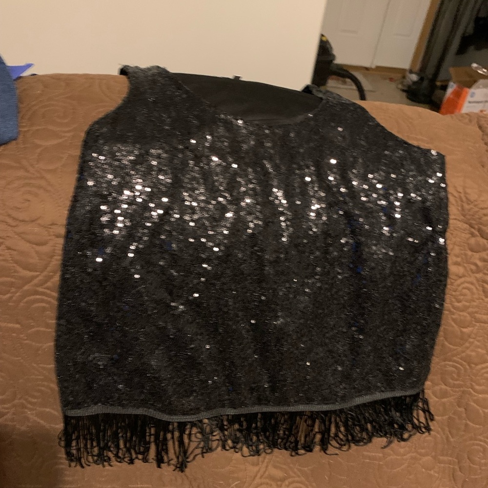 EUC CUTR CHARLOTTE RUSSE SHIRT SIZE MEDIUM